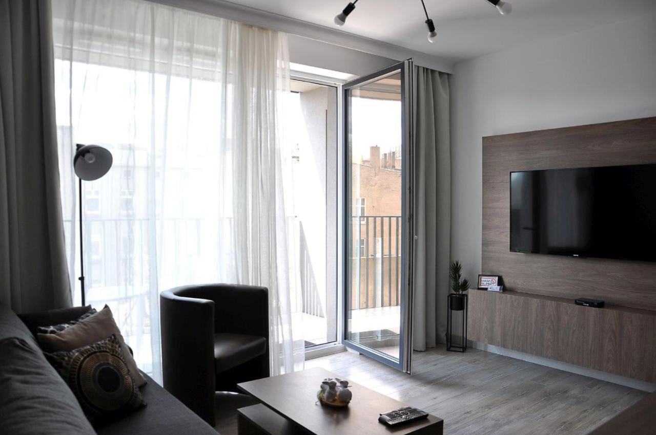 Q Apart Grand - Klimatyzowane 3 Pokojowe Apartamenty Przy Manufakturze Z Garazem Gratis, Fv Łódź Eksteriør billede
