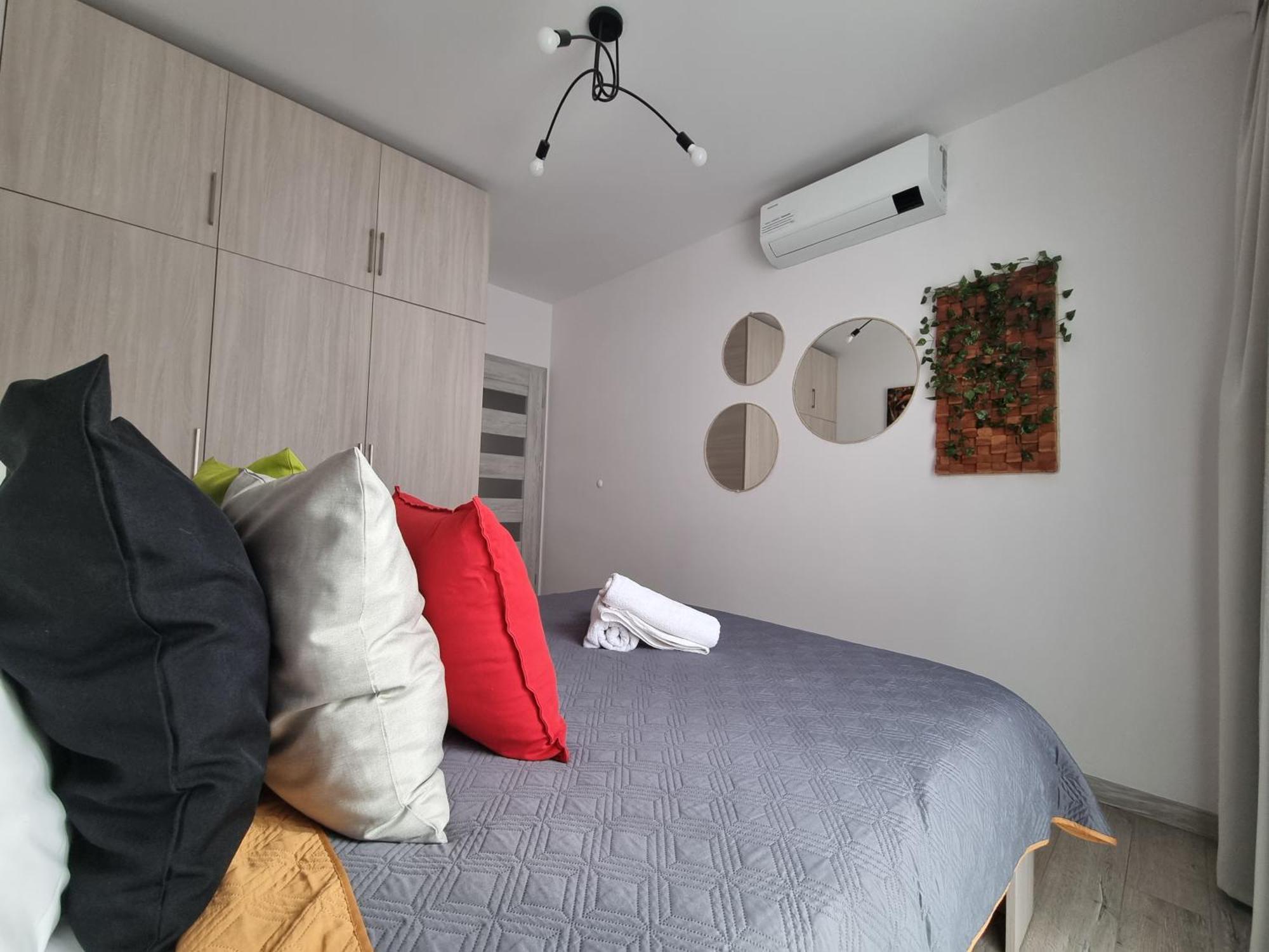 Q Apart Grand - Klimatyzowane 3 Pokojowe Apartamenty Przy Manufakturze Z Garazem Gratis, Fv Łódź Eksteriør billede